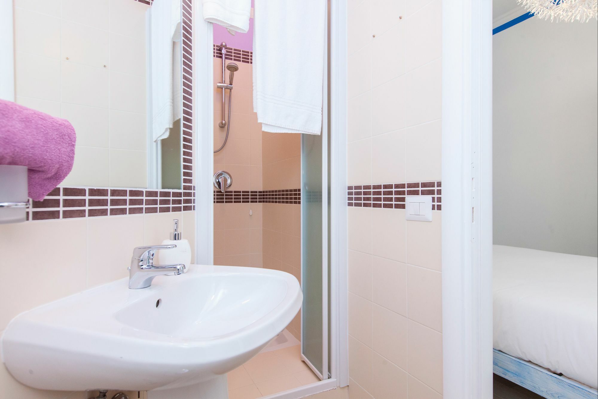 ホテル Casa Maplink ローマ エクステリア 写真